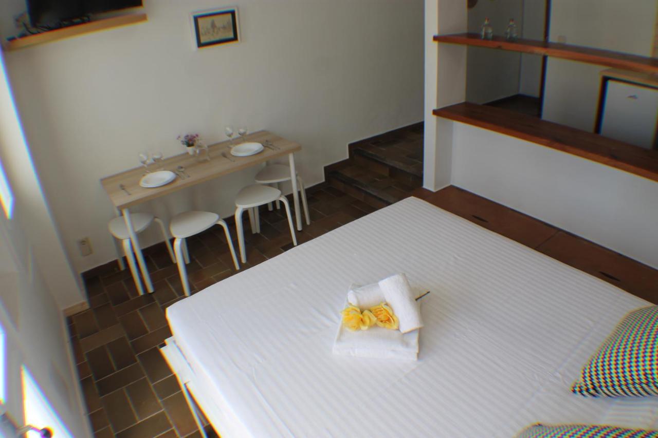 Agi Porthos Apartments 罗萨斯 外观 照片