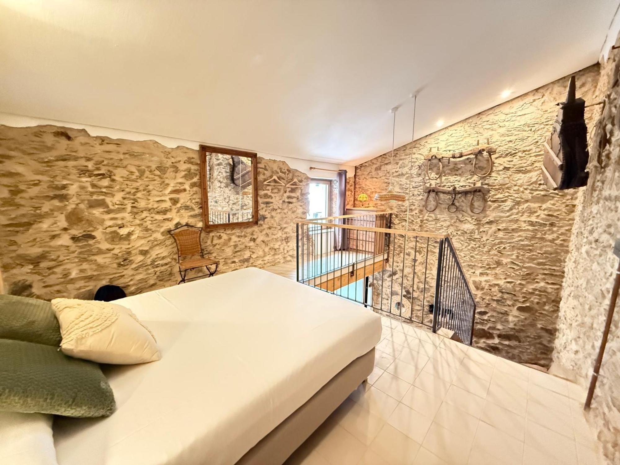 Agi Porthos Apartments 罗萨斯 外观 照片